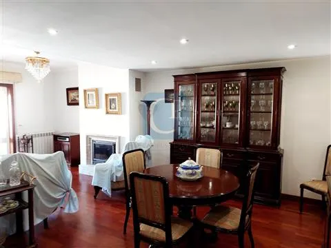 Apartamento T3 com terraço à Areosa, Rio Tinto