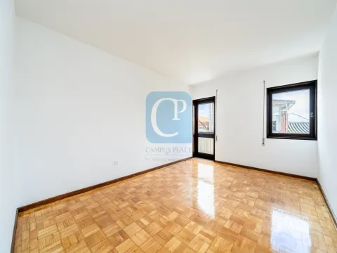 2 Floors 2 bedroom villa with terrace and box, next to Marshopping