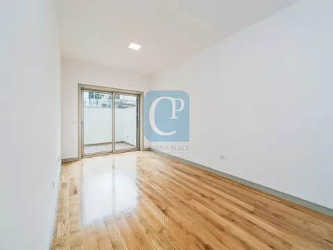 Moradia Geminada V3+2 ao Hospital São João, Paranhos, Porto