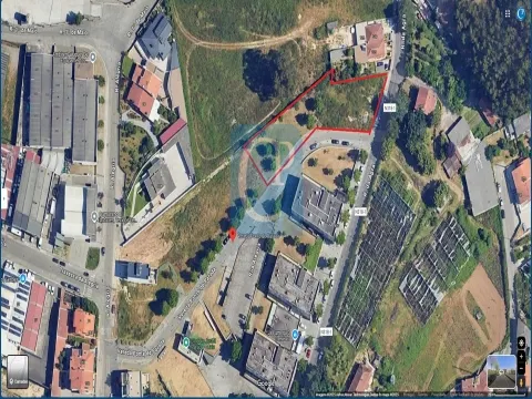 Lote de terreno em Águas Santas, Maia