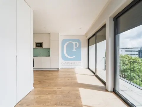 T0Kit Apartment in Parque dos Sobreiros Development 1