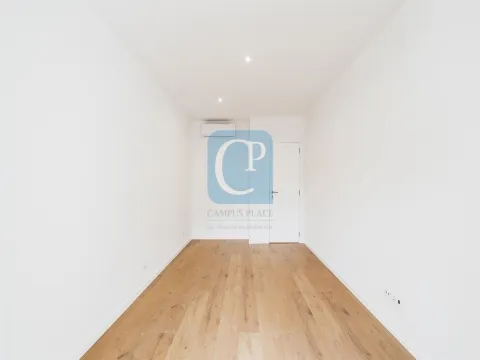 Apartamento T2 remodelado no Carvalhido, Porto