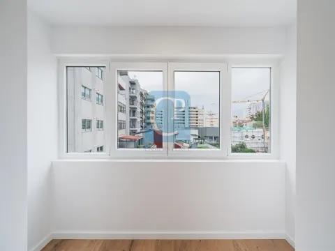 Apartamento T2 remodelado no Carvalhido, Porto