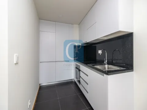 Apartamento T1Kit com garagem, em frente ao Hospital São João - Asprela Urban