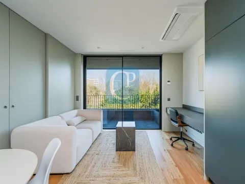 Apartamento T1 novo, na Avenida da Senhora da Hora, Matosinhos