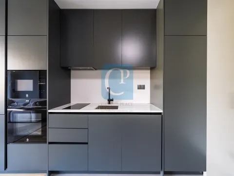 Apartamento T1 novo, na Avenida da Senhora da Hora, Matosinhos