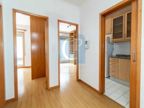 Apartamento T1 Kit mobilado e equipado, junto ao Hotel Áxis