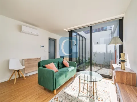 1 bedroom apartment next to Hospital S. João
