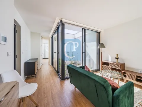 1 bedroom apartment next to Hospital S. João