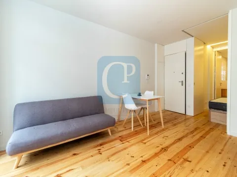 Furnished 1 bedroom apartment in Rua da Alegria, near Marquês