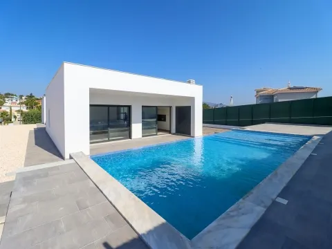 3 Quartos - Moradia - Mexilhoeira Grande - Portimão