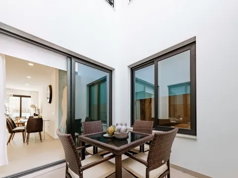 2 Bedrooms - Apartment - Sé and São Pedro - Faro