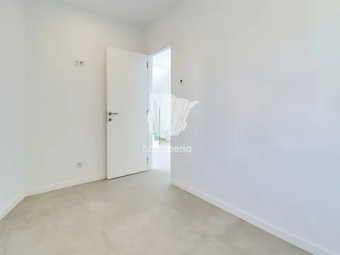 4-Quartos-Moradia-Mexilhoeira Grande