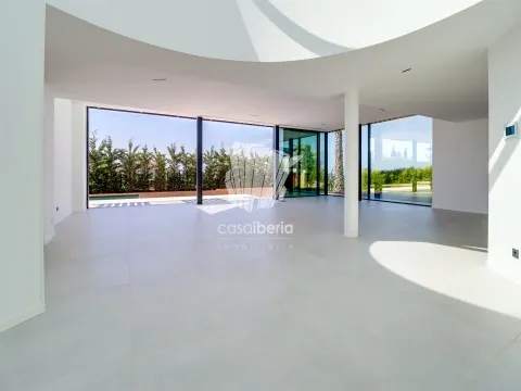 4 Quartos - Moradia - Carvoeiro
