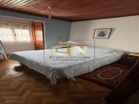 Moradia Isolada T2+1 com terreno anexo de 1290 m² - Rendo-Sabugal