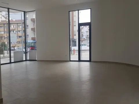 Loja - Solum - Coimbra/Arrendamento