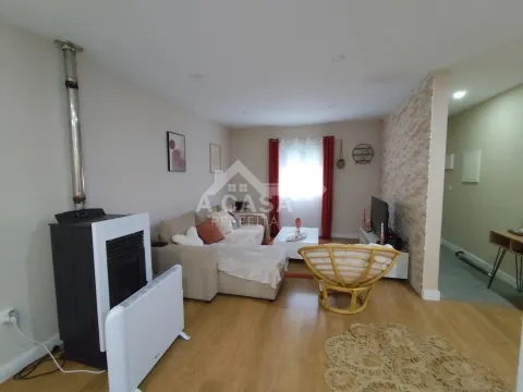 Moradia T3 Térrea com pátio