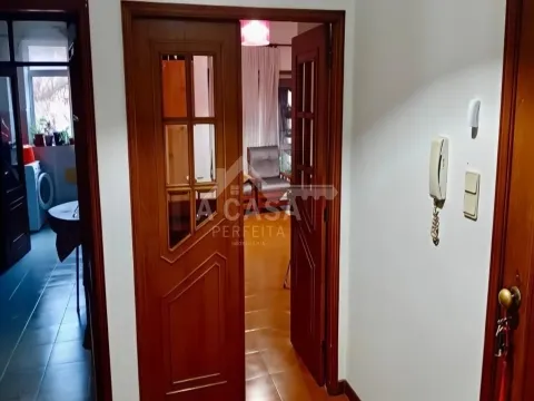 Apartamento T2 em Santa Maria Maior