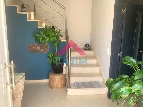 Moradia T2+1 Triplex com 2 Suites e Sótão aproveitado – Redondos, Fernão Ferro