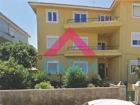 T3 Est. Militar | Damaia – Excelente Oportunidade de Investimento