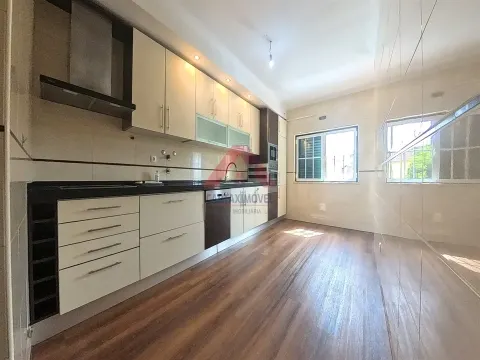 Maison 4 Chambre(s)