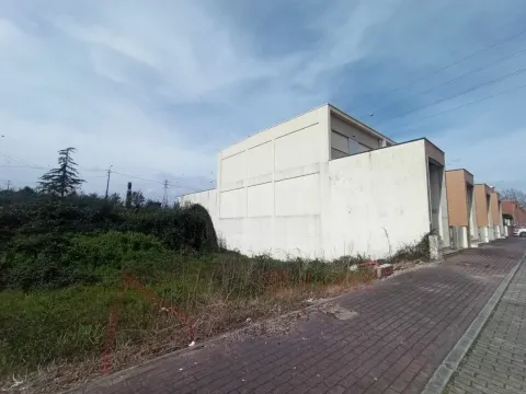 Moradia em estrutura para venda em Palmeira, Braga