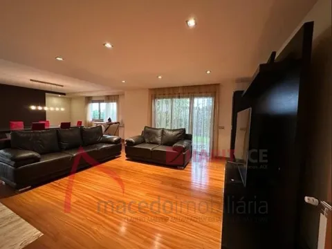 Moradia Individual T3 com piscina em Lomar