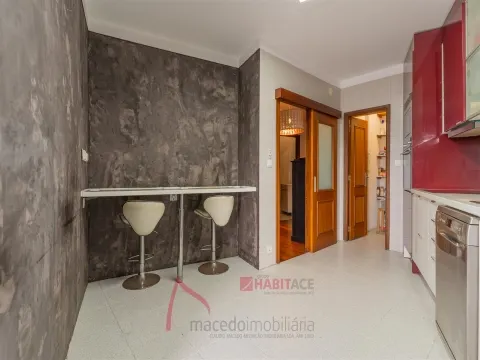 Apartamento T4 Mobilado à Venda em São Vicente, Braga