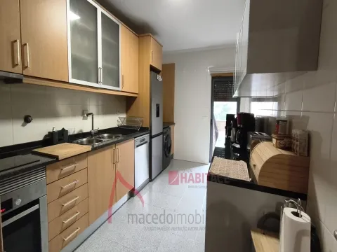 Apartamento T3 Mobilado e Equipado  em Fraião