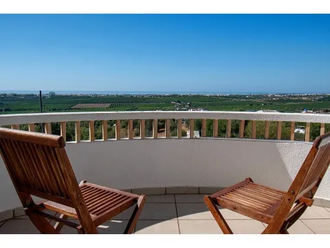 Moradia isolada com piscina e garagem para venda em Altura