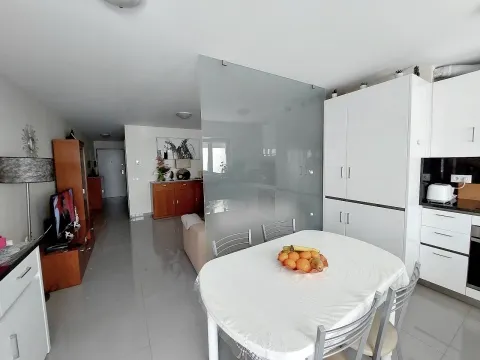Apartamento T2 com Excelente Localização no Centro de Vila Real de Santo António