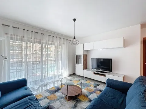 3-Bedroom Apartment with Parking