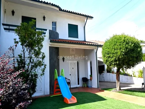 Casa a schiera 4 Vani
