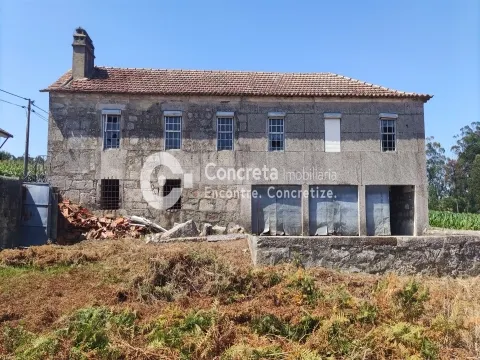 Small 4 bedroom farm in Negreiros, Barcelos