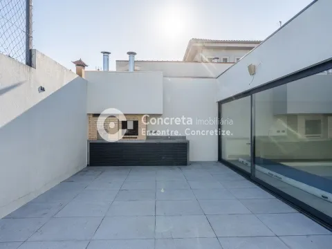 Moradia T3 com piscina interior em Tamel S. Veríssimo, Barcelos