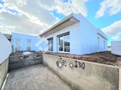 Moradia Isolada T3 com piscina - Azeitão