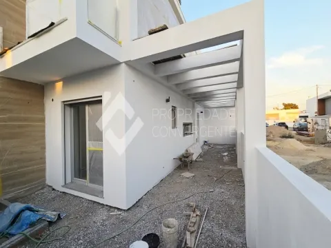 Maison T3 - Fernão Ferro, Pinhal do General