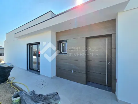 Moradia Isolada T4 com piscina - Azeitão