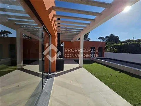 Moradia Isolada T3 com piscina - Azeitão