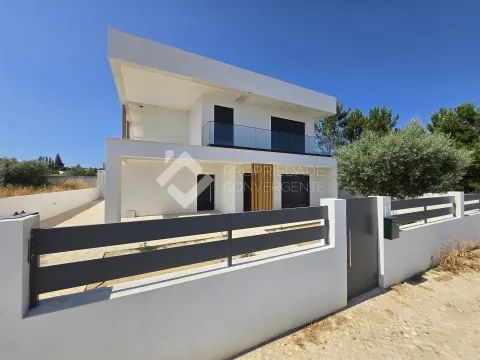 Maison individuelle T4 - Azeitão