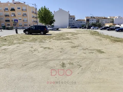 Terreno Para Construção de Prédio à venda no Pinhal Novo