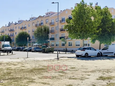 Terreno Para Construção de Prédio à venda no Pinhal Novo