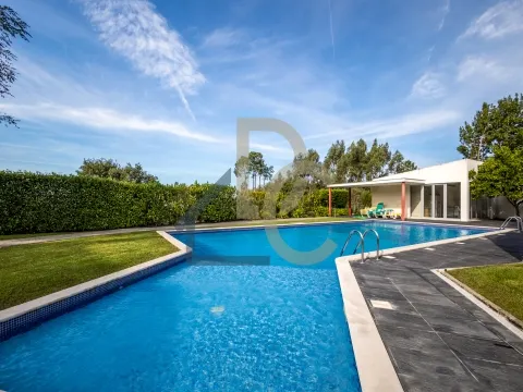 Moradia T4 / Condomínio / Piscina / Marrazes, Leiria