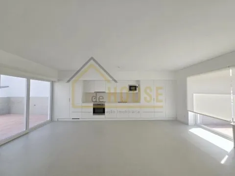 Arrendamento Apartamento T2 , centro Lourinhã