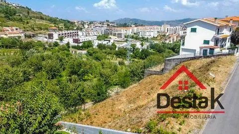Lote de terreno para venda em Lamego