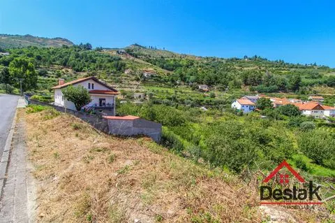 Lote de terreno para venda em Lamego