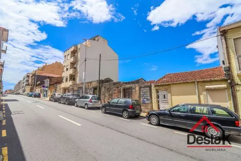 Excelente Terreno p/ Construção a 350 m do Amial