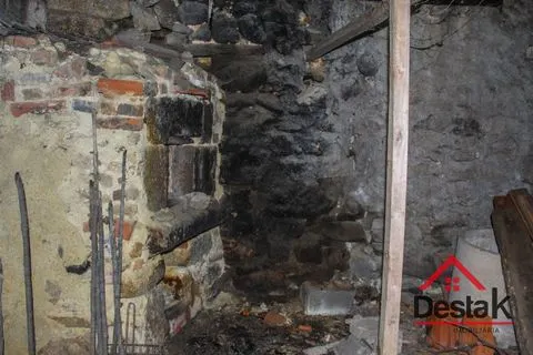 Moradia T1 para restaurar em Viseu