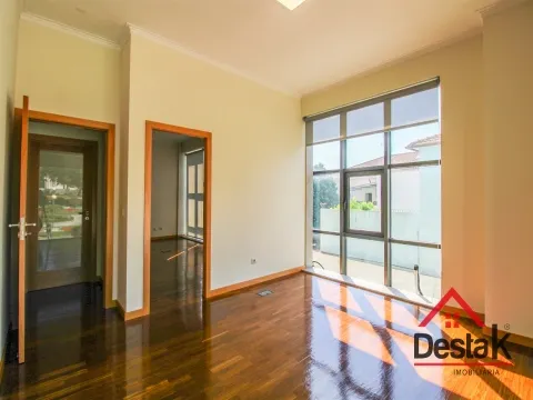 Apartamento T2 para venda no centro da Cidade de São Pedro do Sul