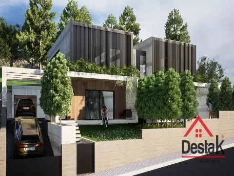 Moradia Geminada V3 com 3 Suítes em Arouca